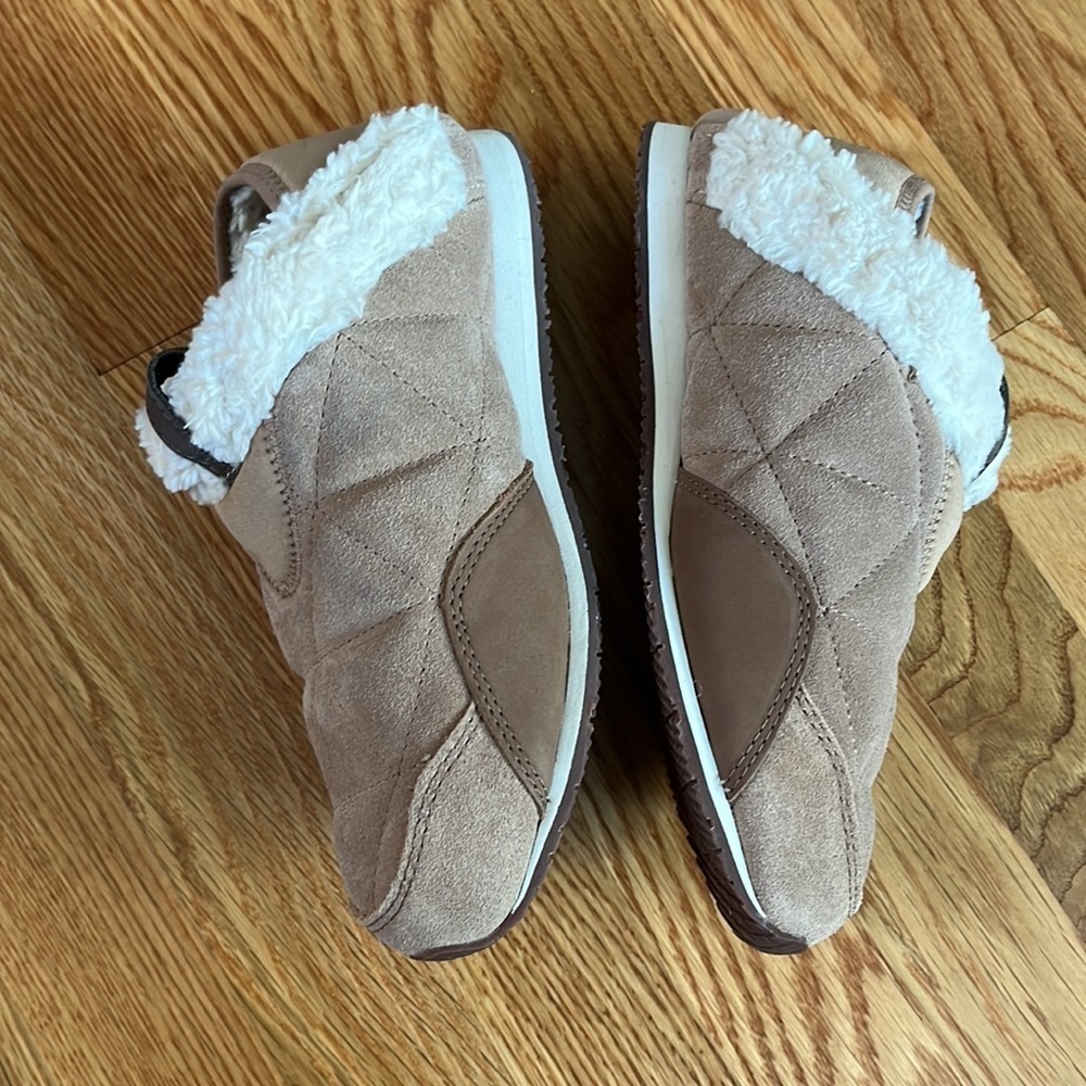 New Teva ReEmber Plushed Slipper Sneaker Size 7 - Picture 5 of 15